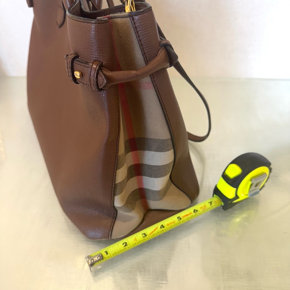 Burberry Large Chestnut Leather Tote - Picture 9 of 14